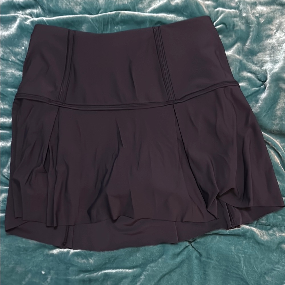 Lululemon size 2 navy skirt